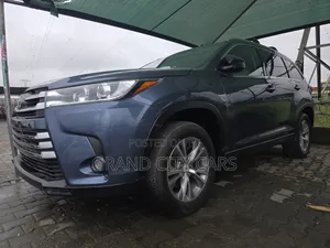 Toyota Highlander XLE V6 4x2 (3.5L 6cyl 6A) 2016 Blue