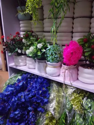 Table Decorations Pot and Flower
