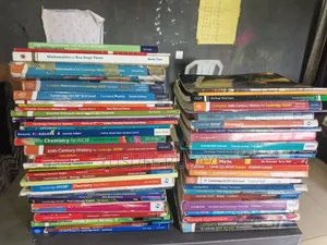 62 Neatly Used Cambridge University Oxford University Texbooks