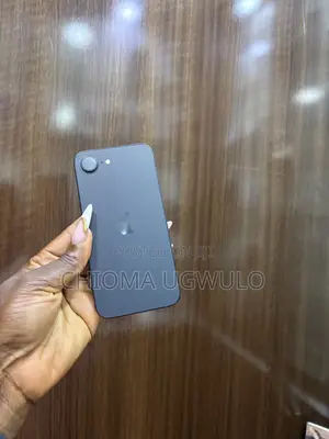 Apple iPhone 16e 128 GB Black