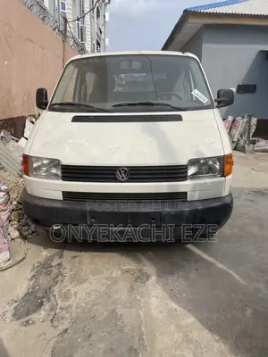 Volkswagen Transporter 2004 White