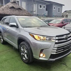 Toyota Highlander Limited Platinum 4x2 V6 (3.5L 6cyl 8A) 2017 Silver