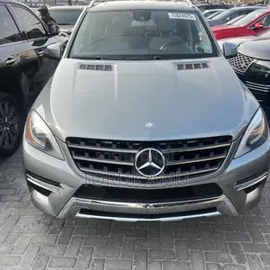 Mercedes-Benz M Class ML350 4MATIC 4dr SUV AWD (3.5L 6cyl 7A) 2014