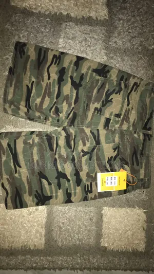 Carmo Jean Short