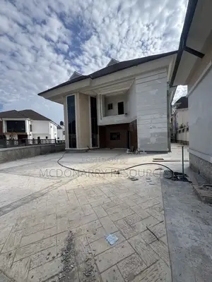 6bdrm Duplex in Naf Valley Estate, Asokoro for sale