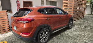 Hyundai Tucson 2017 Orange