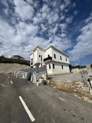 4bdrm Duplex in Naf Valley Estate for sale
