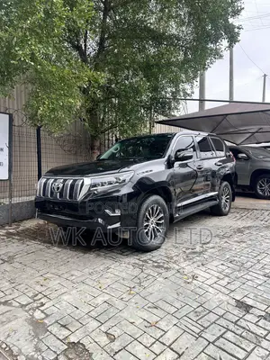 Toyota Land Cruiser Prado 4.0 Petrol GX-R 2016 Black