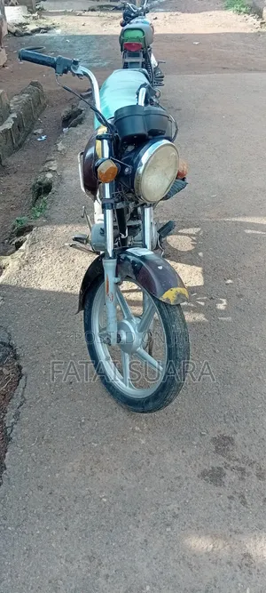 TVS HLX 125 2009 Blue