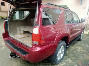 Toyota 4-Runner SR5 4x4 V8 2007 Red