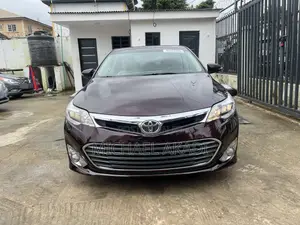 Toyota Avalon Limited 4dr Sedan (3.5L 6cyl 6A) 2014 Maroon