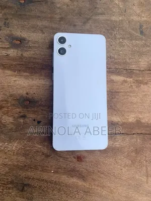 Samsung Galaxy A05 64 GB Silver