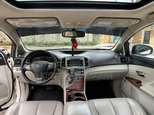 Toyota Venza 2010 White