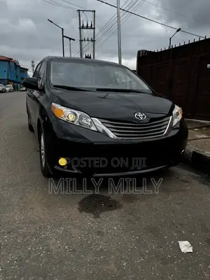 Toyota Sienna 2010 Black