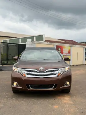 Toyota Venza V6 AWD 2010 Brown