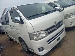 Toyota HiAce 2010 White