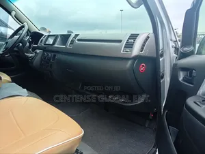 Toyota HiAce 2012 Grey