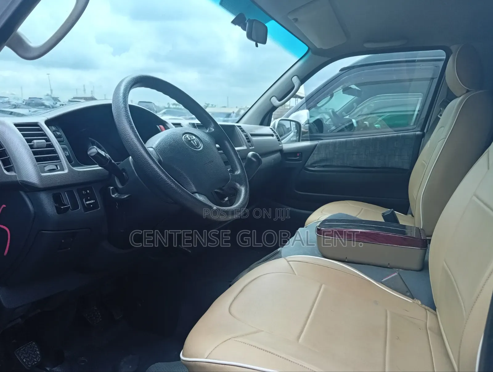 Toyota HiAce 2012 Grey