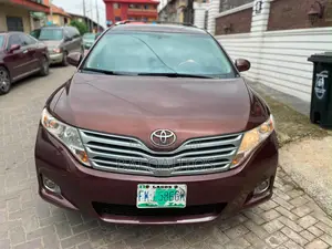 Toyota Venza V6 AWD 2010 Burgundy