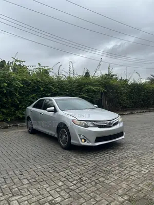 Toyota Camry LE 4dr Sedan (2.5L 4cyl 6A) 2012 Silver