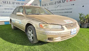Toyota Camry Automatic 1999 Gold