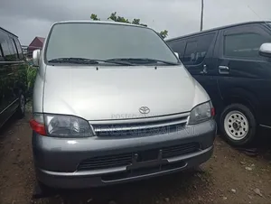 Toyota HiAce 2005 Grey