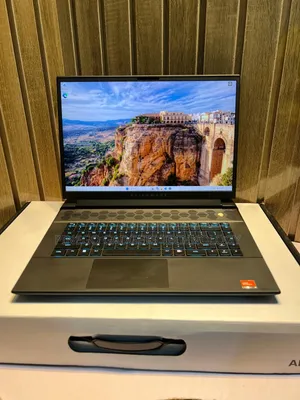 Laptop Alienware M16 R1 16GB AMD Ryzen 9 SSD 1T