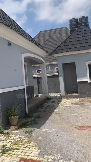3bdrm Bungalow in Pyakasa Axis, Lugbe District for sale