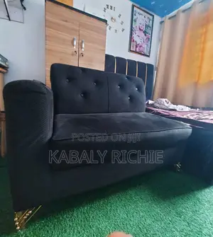 Black Fabric 2- Seater Chair for Sale in Oluwo, Abk