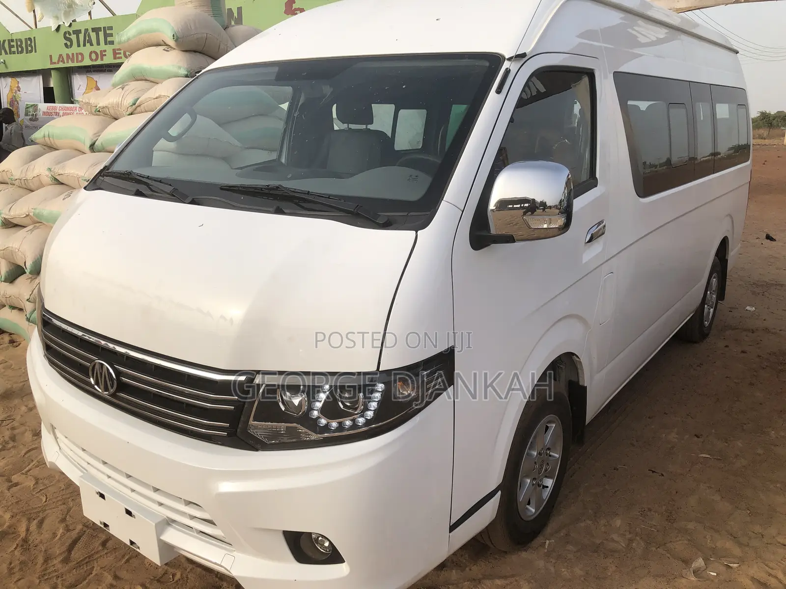 New Bus 2025 White
