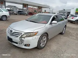 Toyota Camry 2010 Silver
