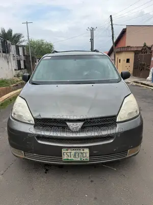 Toyota Sienna 2006 Gray