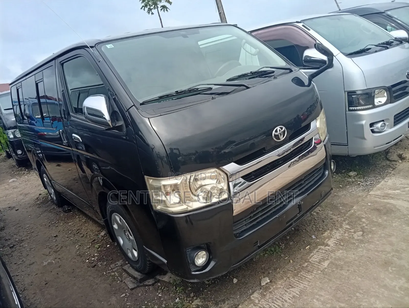 Toyota HiAce 2012 Black