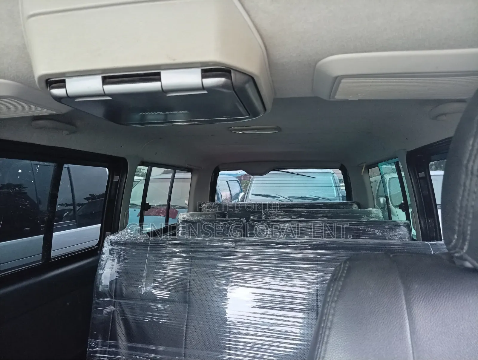 Toyota HiAce 2012 Black