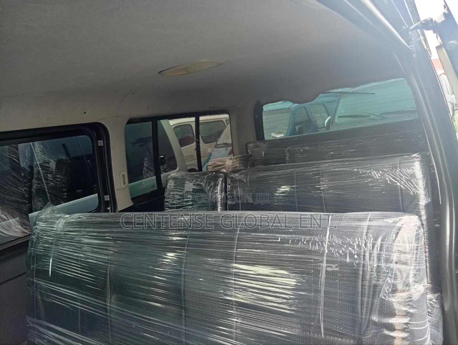 Toyota HiAce 2012 Black