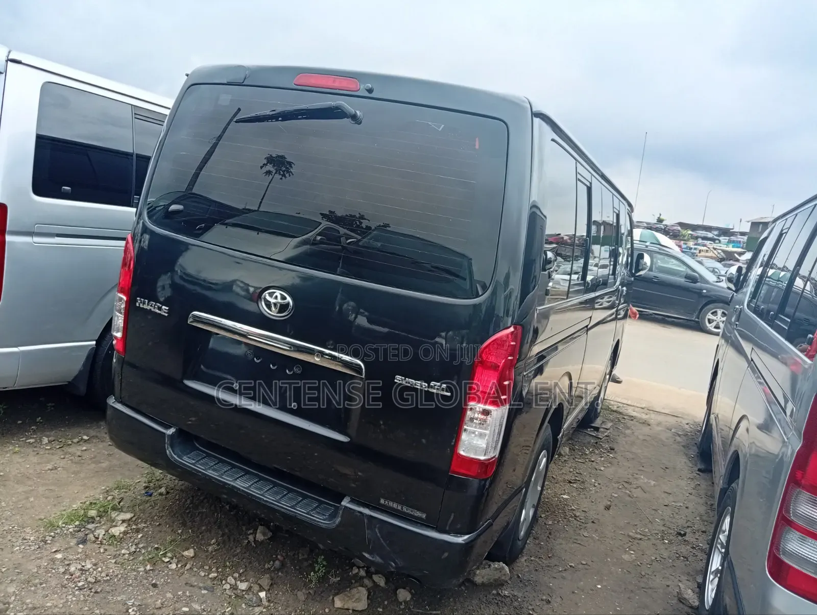 Toyota HiAce 2012 Black