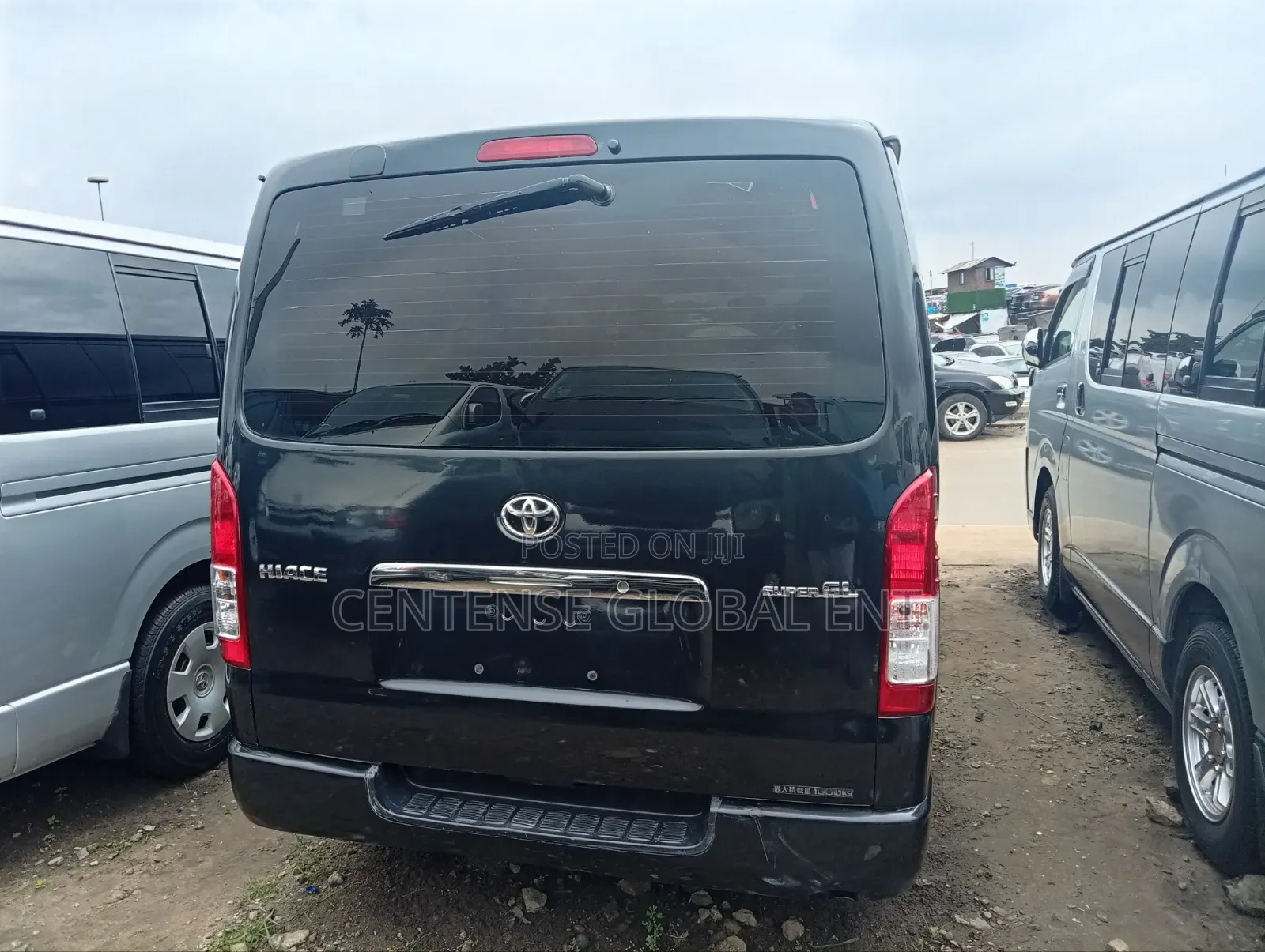 Toyota HiAce 2012 Black