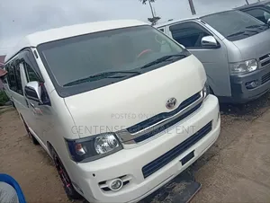 Toyota HiAce 2012 White