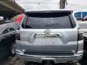 Toyota 4-Runner 2015 Silver