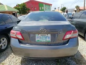 Toyota Camry 2010 Gray