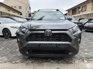 Toyota RAV4 XLE Premium 2021 Gray