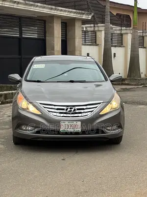Hyundai Sonata Limited Sedan FWD (2.4L 4cyl 6A) 2013 Gray