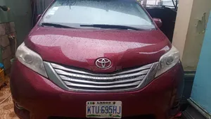 Toyota Sienna L FWD 7 Passenger 2013 Red