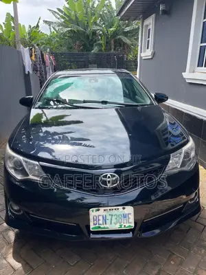 Toyota Camry SE V6 4dr Sedan (3.5L 6cyl 6A) 2013 Black