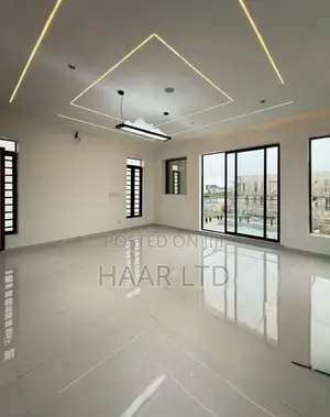 5bdrm Duplex in Lekki Phase 2 for sale