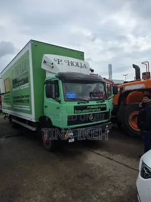 Mercedes Benz Truck