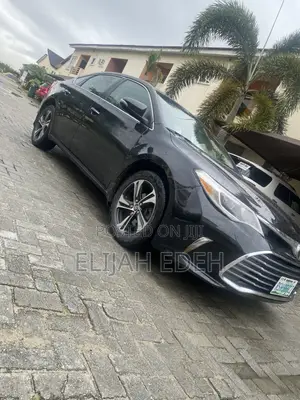 Toyota Avalon Limited Sedan FWD (3.5L 6cyl 6A) 2013 Black