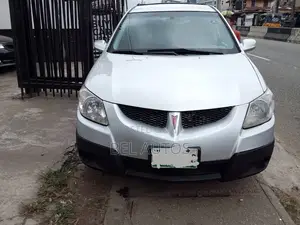 Pontiac Vibe Automatic 2004 Silver