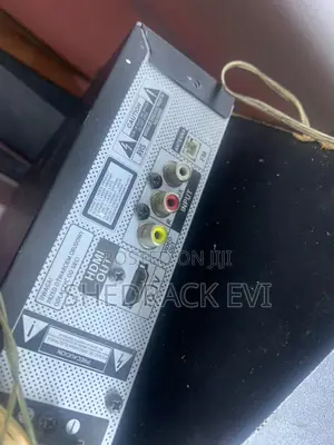 Home Theater With Four Speakers Sound Well