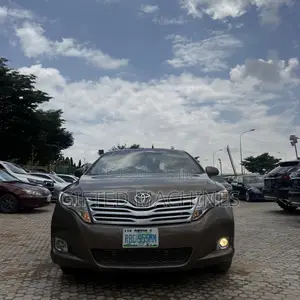 Toyota Venza 2011 Gold